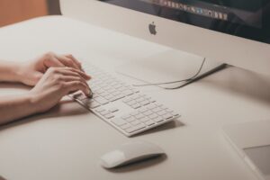 Apple has released its Safari 15.6.1